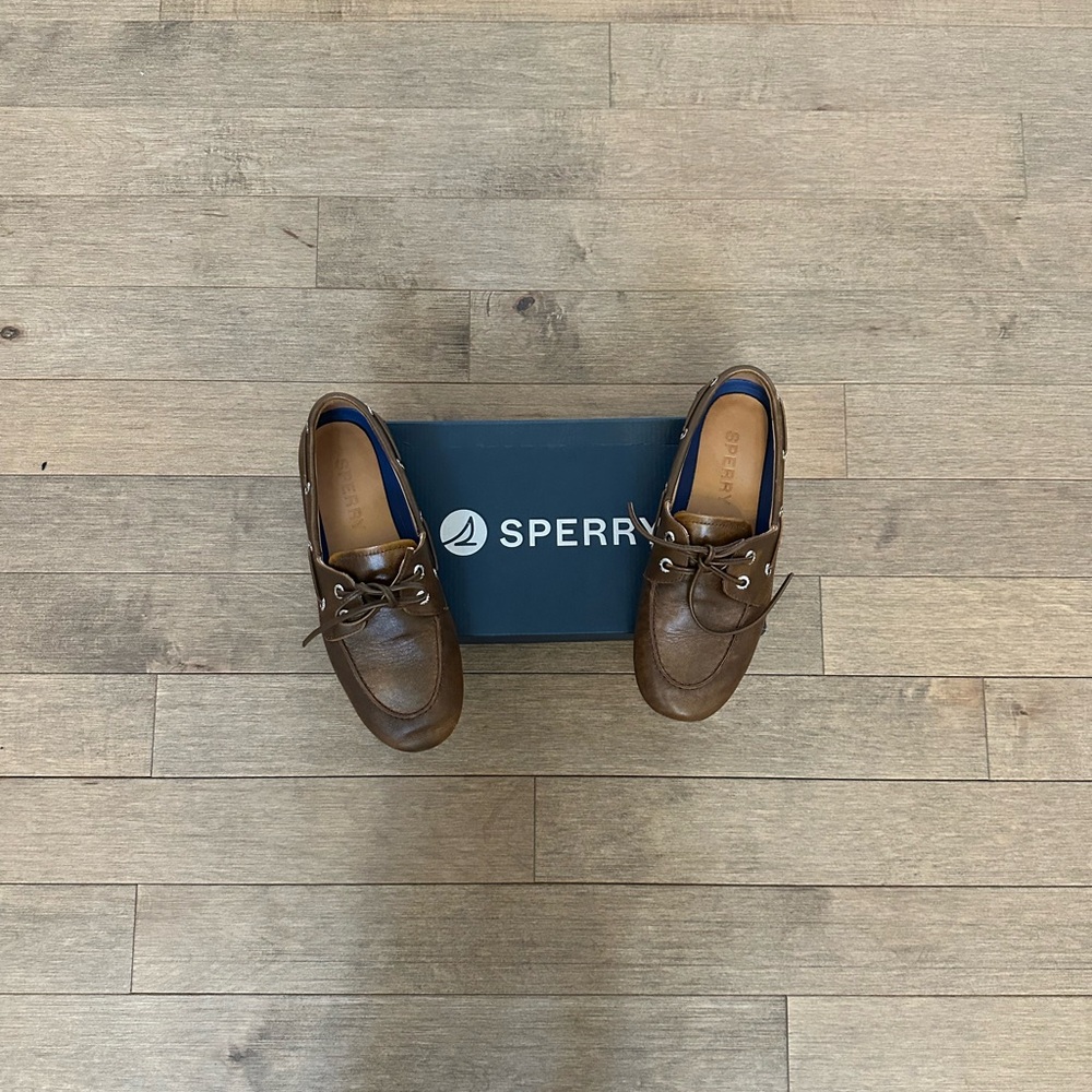 Sperry Women’s Tan Leather Boat Shoes
